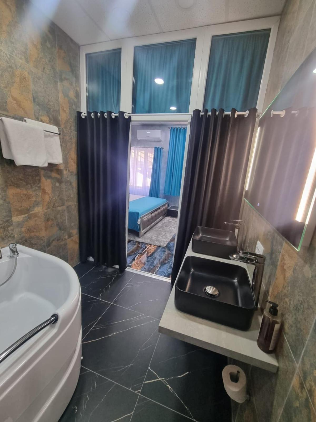 Poet Palace 4* Bucureşti